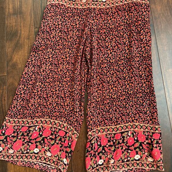 Free People Boho Red Black Floral Crop Jumpsuit Size Medium - Picture 11 of 13